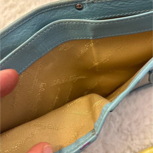 Salvatore Ferragamo Vintage Gancini W Hook Wallet - Picture 6 of 9